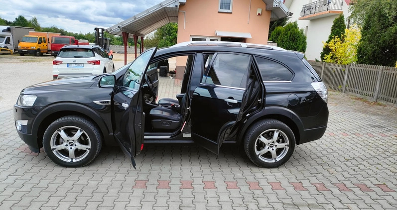 Chevrolet Captiva cena 39500 przebieg: 177000, rok produkcji 2011 z Staszów małe 529